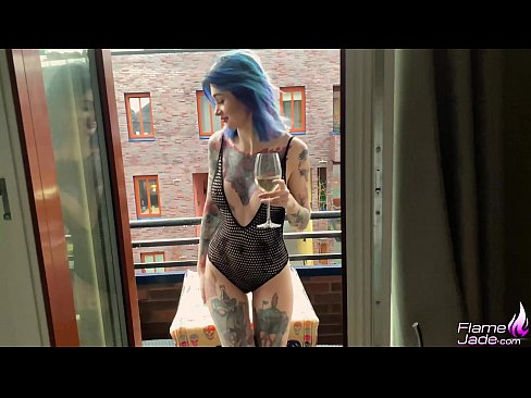 ❤️ Ragazza tremenda chì succhia cù una bocca è cazzo appassionatamente sottu à u celu apertu ❤️❌ Solo porno à noi ❌️❤